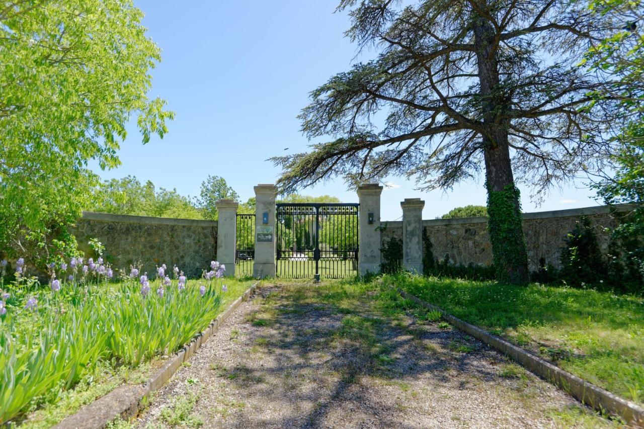 Private Furnished Apartment With All Comfort Has A Garden In A Green Space Meyreuil Zewnętrze zdjęcie